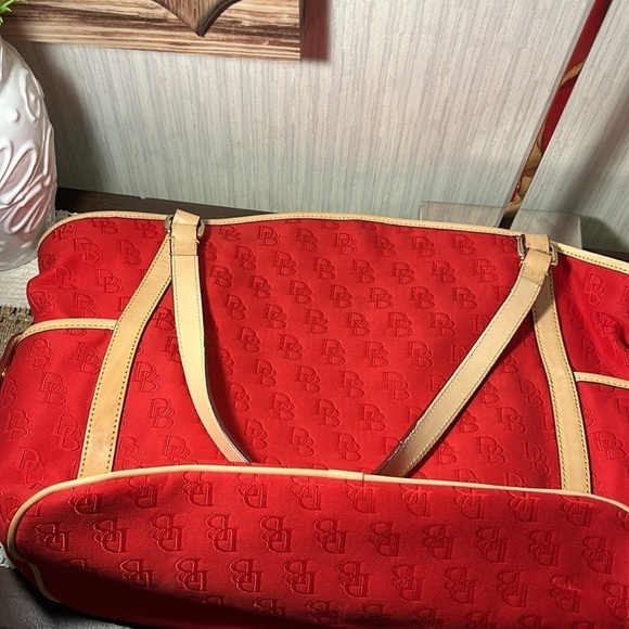 DOONEY AND BOURKE RED CANVAS LEATHER STRAP XL LOGO TOTE TRAVEL SHOULDER BAG NWOT - Picture 11 of 11